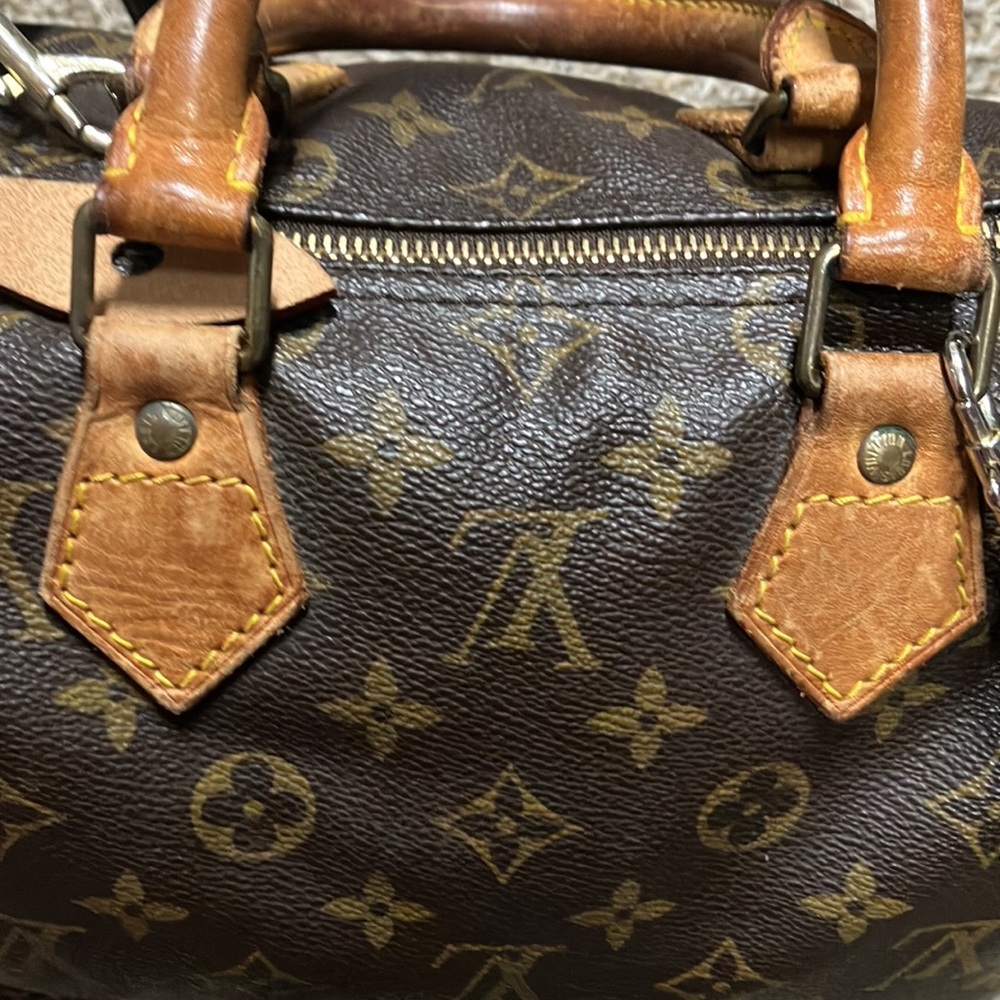 Authentic Louis Vuitton Speedy 25 Satchel and Shoulder bag - Picture 3 of 13